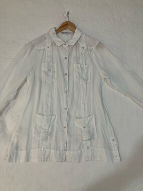 Woman’s Cuban shirt
